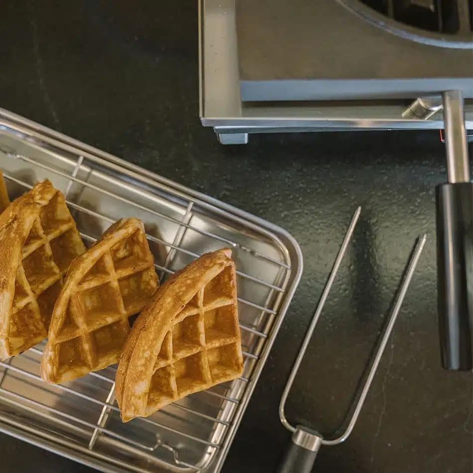 Krampouz Commercial Round Waffle Maker, Cast Iron Plates